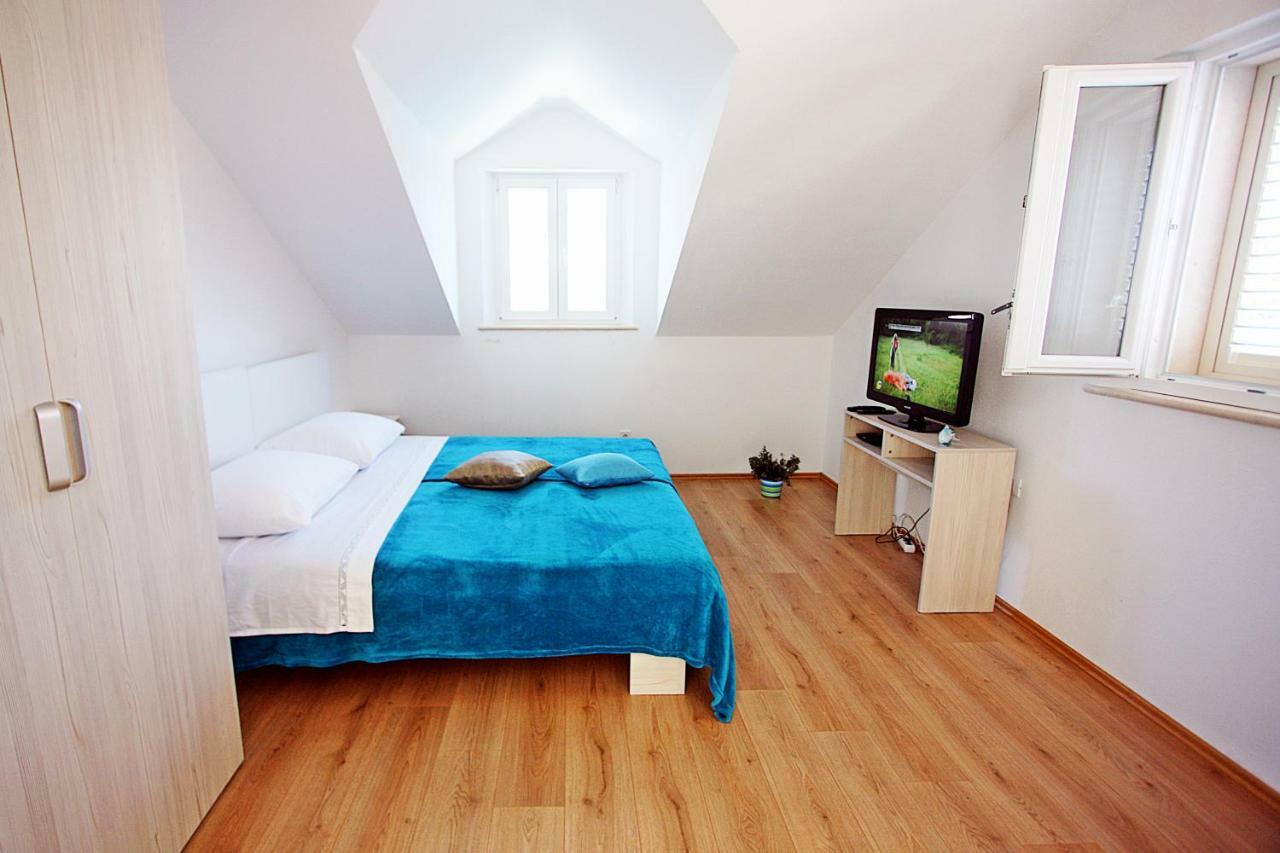 Nila Apartament *