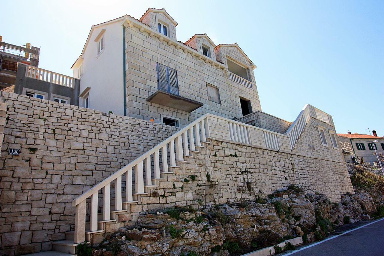 Apartma Nila *